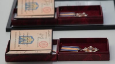 На Львівщині рідні поліцейських, які загинули в боях за Україну, отримали їхні посмертні нагороди