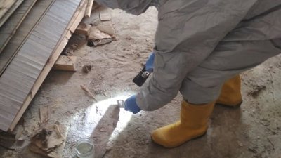 У львівській багатоповерхівці люди роками жили в квартирі, де була ртуть (ФОТО)