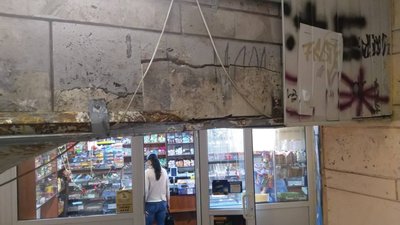 Центр Львова: небезпека чатує на людей у підземних переходах (ФОТО)