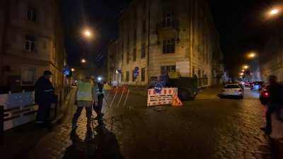 У Львові перекрили вулицю (ФОТО)