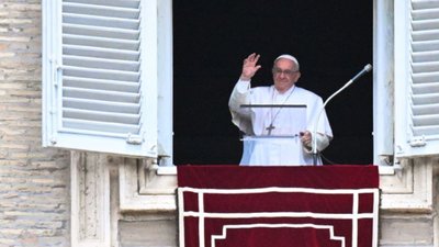 Папа Римський звернувся до прочан: Запитуйте себе щодня, що ви зробили для України