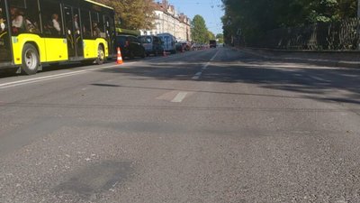 У Львові міняли шар асфальту на Стрийській (ФОТО)
