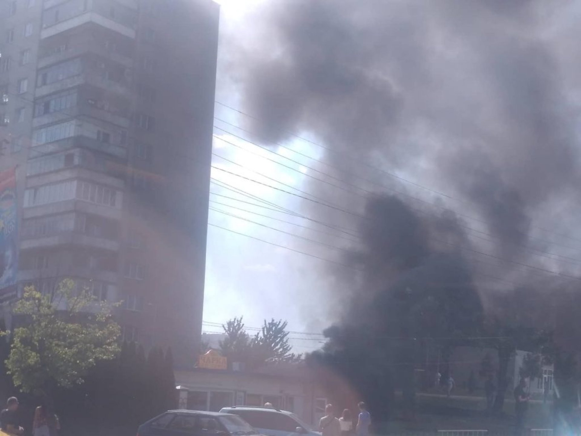 У Львові горить магазин. Фото - Четверта студія