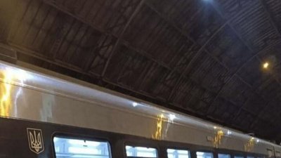 У Львові на вокзалі зупинився потяг