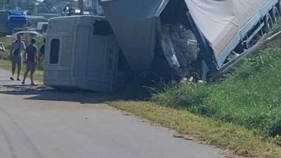Зʼявились нові фото ДТП за участі вантажівки біля Львова (ФОТО)