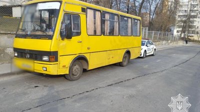 У Тернополі пенсіонер подрочив у маршрутці