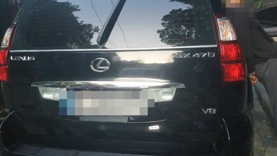 На вулицях Львова затримали 38-річного водія “Lexus”: патрони, зброя та купа готівки