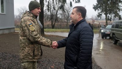 Під час проходження служби військові або забезпечуватимуться службовим житлом, або отримуватимуть компенсацією за його піднайом, - Полторак