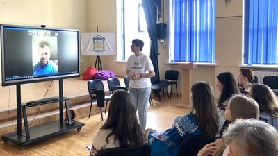 У Львівській класичній гімназії провели відеоконференцію про спорт