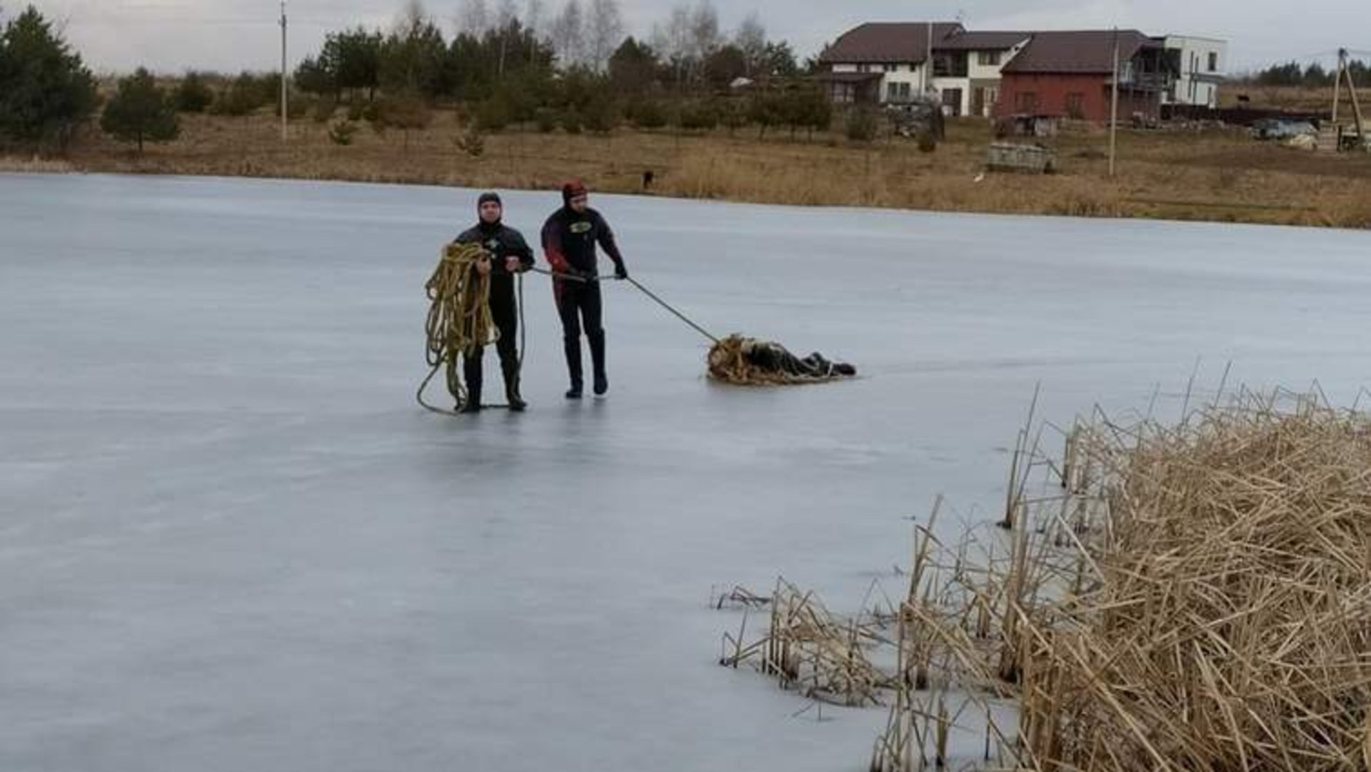 Загиблого рибалку витягли на берег водолази