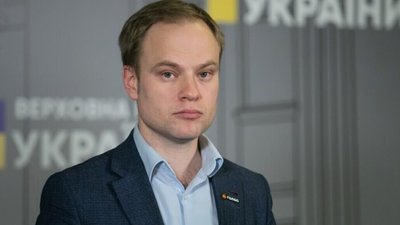 Журналіст оприлюднив скандальні факти про голову комітету з питань свободи слова