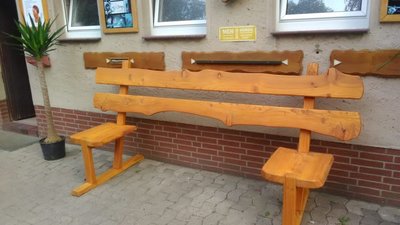 Німці встановлюють у парках «корона-лавки» (ФОТО)