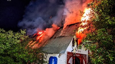 На Львівщині запобігли знищенню вогнем 5 будівель