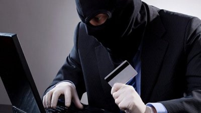 Шахраї намагалися заволодіти коштами, які небайдужі надсилали пораненому бійцю з Бущини