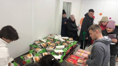 Мешканці модульних містечок Львова отримали продуктові набори