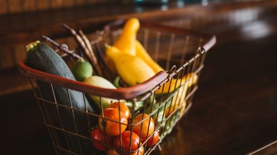 Кабмін запровадив державне регулювання цін на продукти