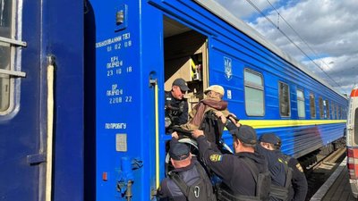 «Укрзалізниця» призначила на сьогодні додатковий евакуаційний потяг з Донеччини