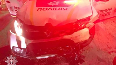 У Львові п’яний водій протаранив службовий автомобіль поліції (ФОТО)