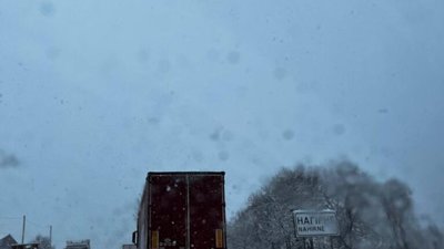 На Львівщині через погоду ускладнений рух транспорту