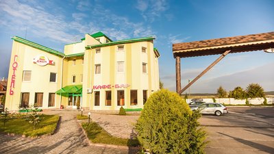 Масове отруєння на Львівщині: 29 дітей із Шепетівки, які приїхали на відпочинок, потрапили до лікарні