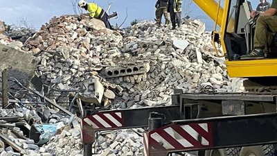 На Донеччині зруйнували два житлові будинки, є загиблі (ФОТО)