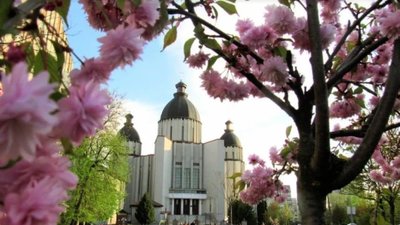 У Львові чоловік напав на священника