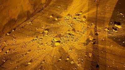 У Львові валиться дах будинку (ФОТО)