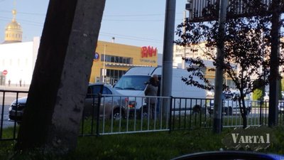 У Львові бус не розминувся із легковиком (ФОТО)