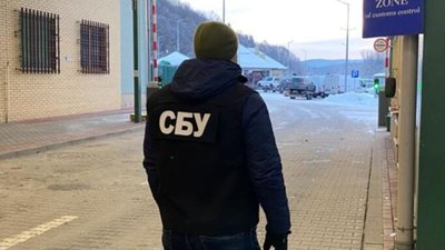 СБУ та ДБР проводять спільні обшуки по всій вертикалі митниці (ФОТО)