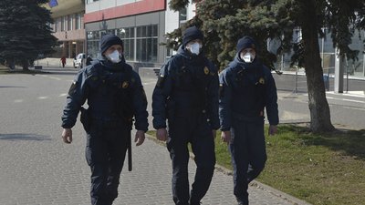 Вулиці Львова у посиленому режимі патрулюють нацгвардійці (ФОТОРЕПОРТАЖ)