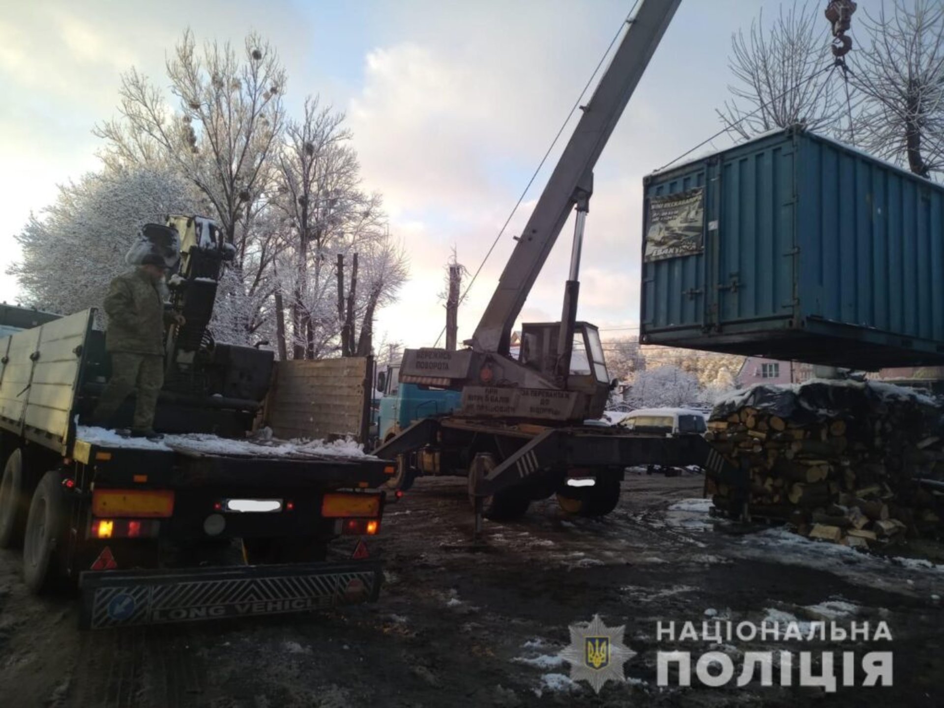На трасі "Львів - Шегині" припинили діяльність нелегальної АЗС