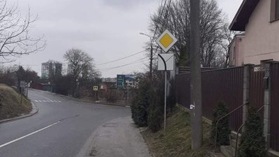 У Львові на перехресті вулиці Богданівською з Трактом Глинянським змінили напрям руху