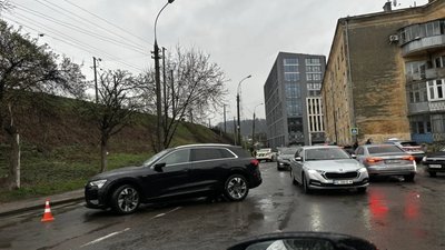У Львові автомобіль поліції потрапив у аварію 