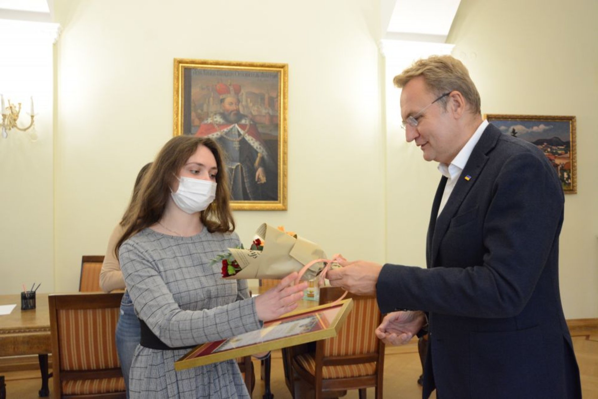 У Львові студенти-медики врятували життя чоловіку, фото ЛМР