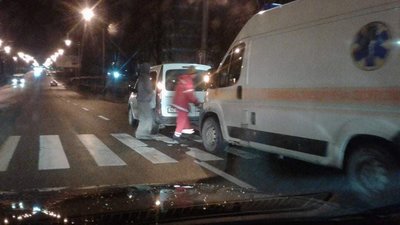 У Львові авто збило пішохода