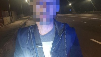 У Львові на Городоцькій чоловік викрав телефон у жінки