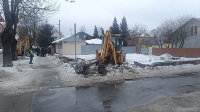 У Львові чиновники скандального заступника Садового знесли паркан