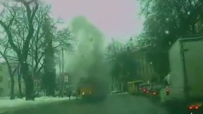 У Львові під час руху загорівся трамвай з пасажирами (ВІДЕО)