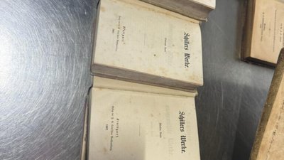 На кордоні з Польщею виявили раритетні книги