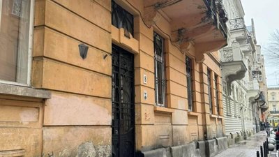У Львові обвалився ще один балкон (ФОТО)