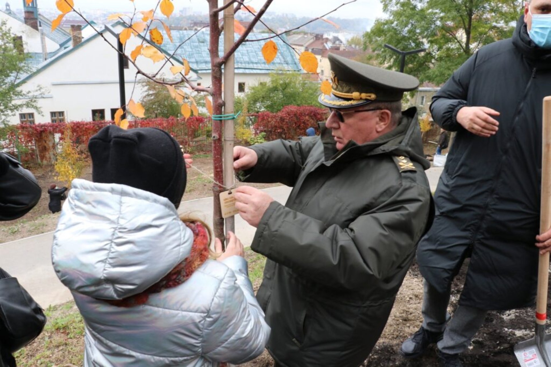 У Львові висадили 96 іменних дерев, присвячених загиблим Героям, фото Павла Ткачука