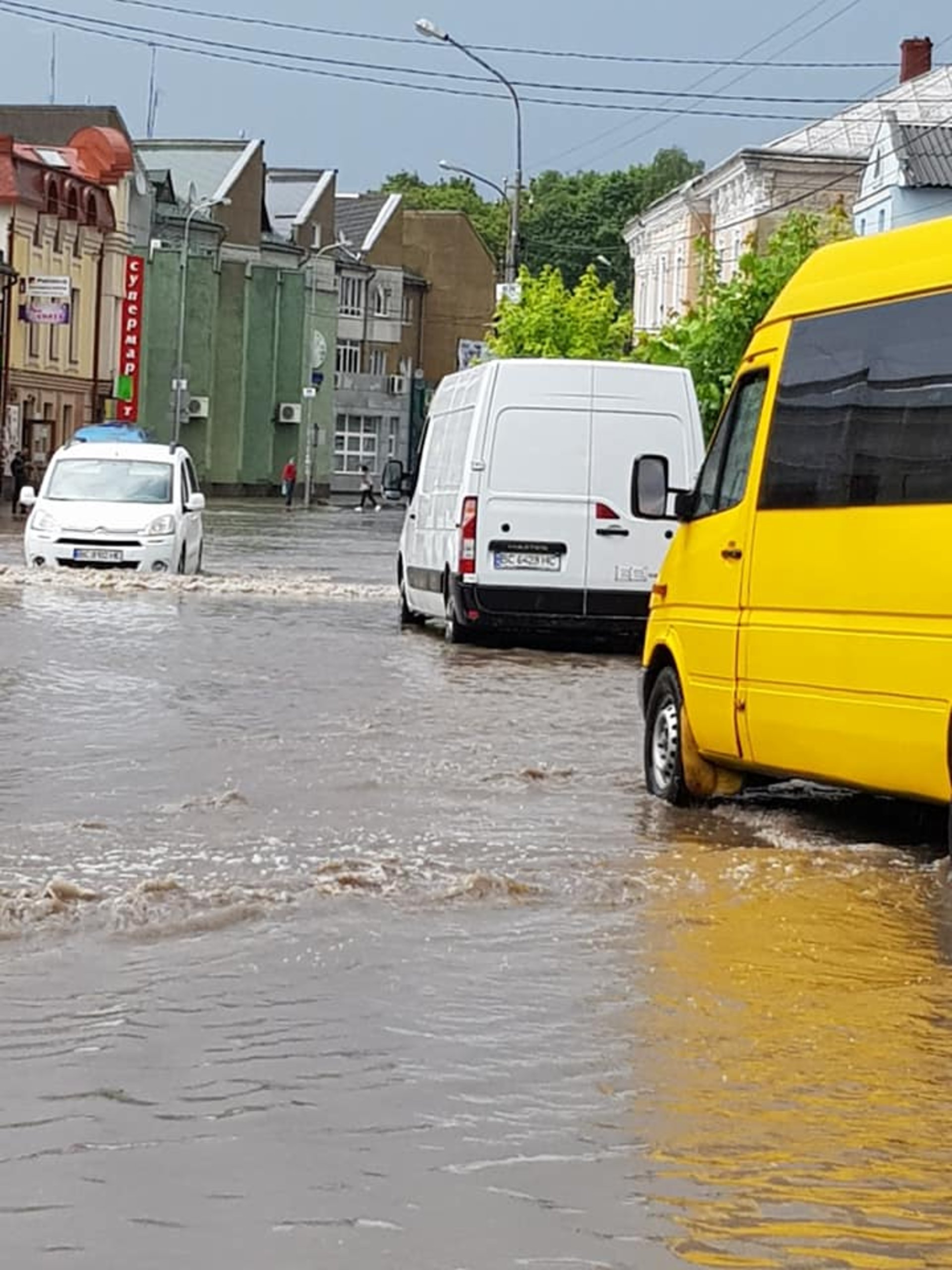 На Львівщині затопимо Миколаїв. Фото: Людмила Маркевич.