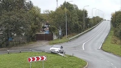 На Львівщині водій вʼїхав у кільце