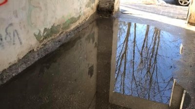 У Львові комунальників просять прибрати воду (ФОТО)