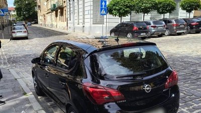 У Львові патрульна поліція просить поважати сині лінії Садового