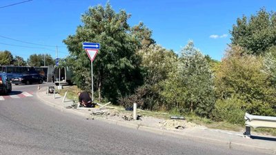 У Львові пошкодили колесовідбійники