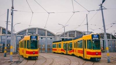 У Львові трамвай зійшов з рейок