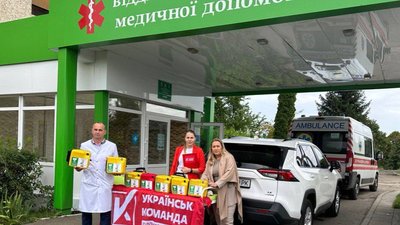 У Стрийську центральну районну лікарню передали 10 дефібриляторів (ФОТО)