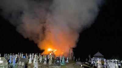 На Львівщині згоріла церква: є постраждалі (ФОТО, ВІДЕО)