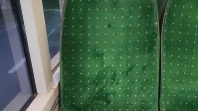 У Львові курсують тролейбуси без сидінь